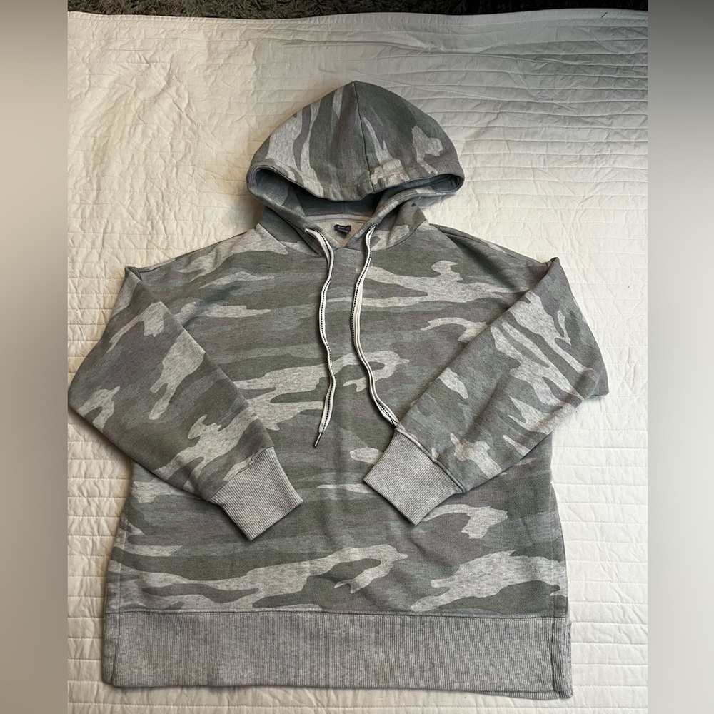 Aerie oversized camo hoodie NWOT